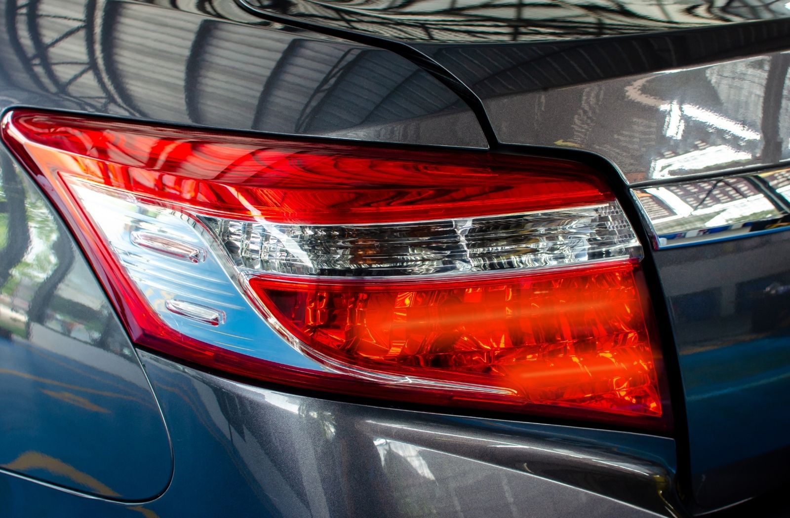 Read more about the article What to look for in Lexus GS tail lights?