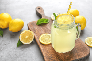 Read more about the article Drink Hot Water with Lemon in the Morning for Immunity