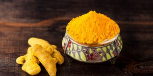 Read more about the article Turmeric benefits: शरीर के इस अंग पर लगाएं हल्दी, कई बीमारियां रहेंगी दूर