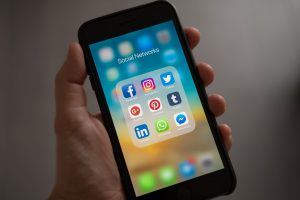 Read more about the article Mobile phone advantages disadvantages environmental impact