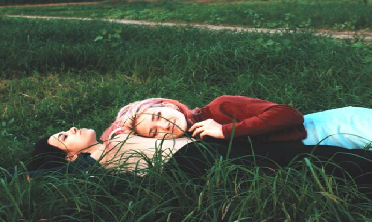 Read more about the article Are There Signs Your Twin Flame Loves You?