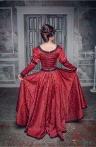 Read more about the article Find the Long Frock Design That Perfectly Suits You
