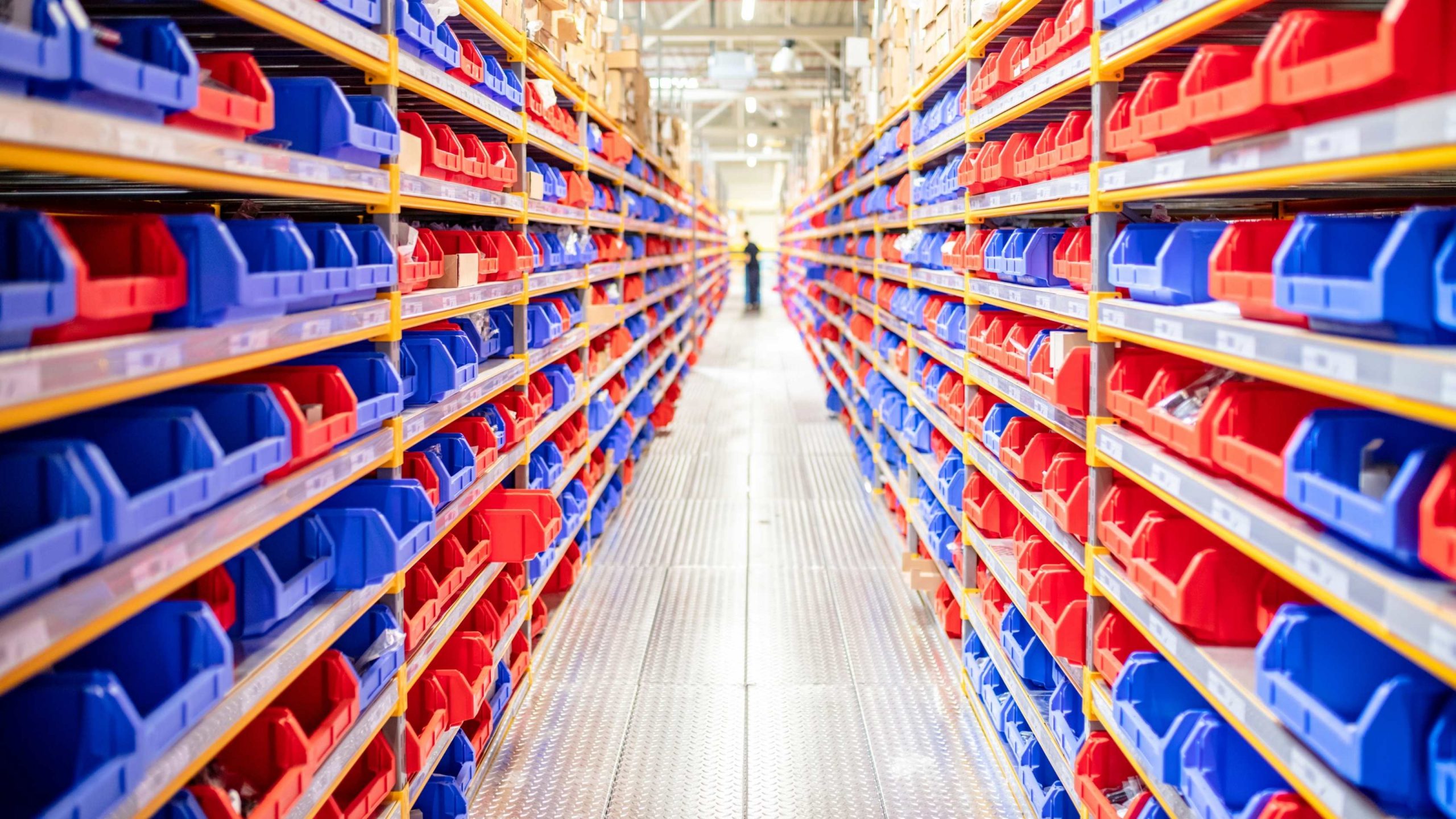 Read more about the article Why implement Industrial Racking Solutions in your Warehousing Operations?