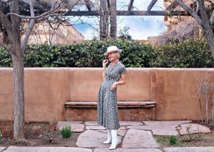 Read more about the article Why You Get In Love With Yourself While Wearing Karina Dresses!