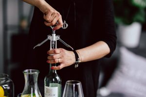 Read more about the article How to Open a Bottle of Wine with a Screwdriver: Best Expert tips