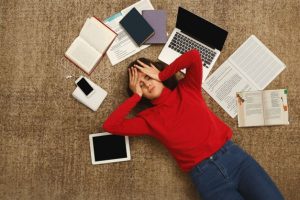 Read more about the article What is the reason for exhausting academic load and how can you deal with it?