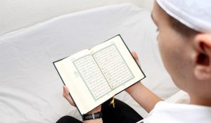 Read more about the article How to Choose the Best Online Quran Teacher for Kids