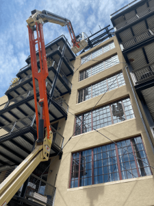 Read more about the article Reasons to Hire Expert Painting Contractors for Commercial Buildings