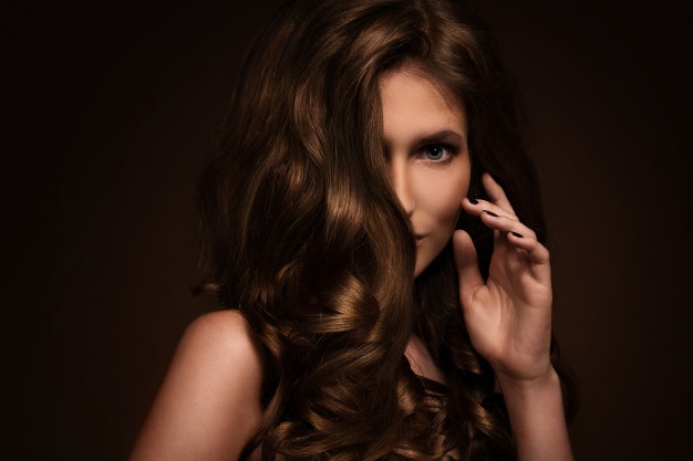 You are currently viewing How to Get Shiny and Healthy Hair by Using Aloe Vera Gel