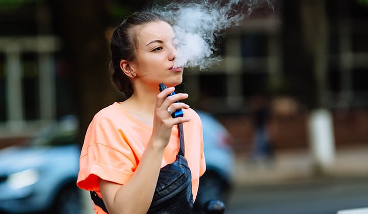 Read more about the article How to Spot a Fake Vape Device From a Real One.