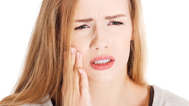 Read more about the article 5 Symptoms of Tooth Infections Spreading to Your Body